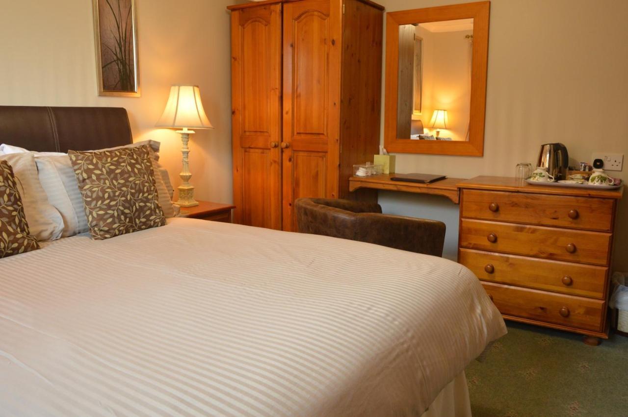 Bryn Hebog Bed & Breakfast Carmarthen Bagian luar foto