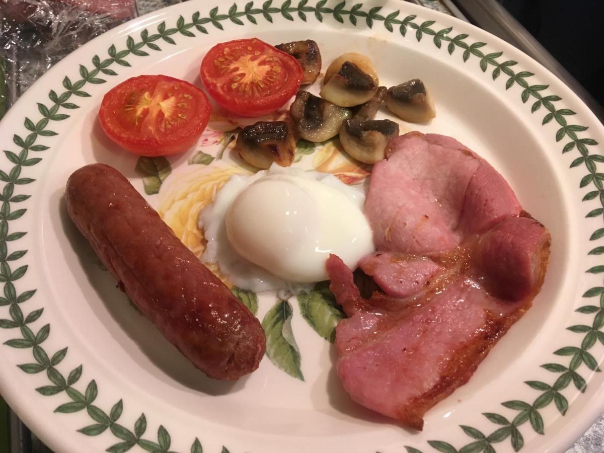 Bryn Hebog Bed & Breakfast Carmarthen Bagian luar foto